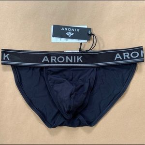 Aronik Bikini size medium fits like small
